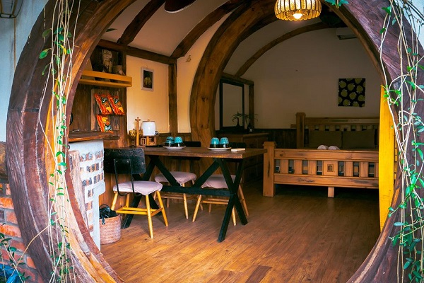 HOBBIT HOUSE - U Lesa