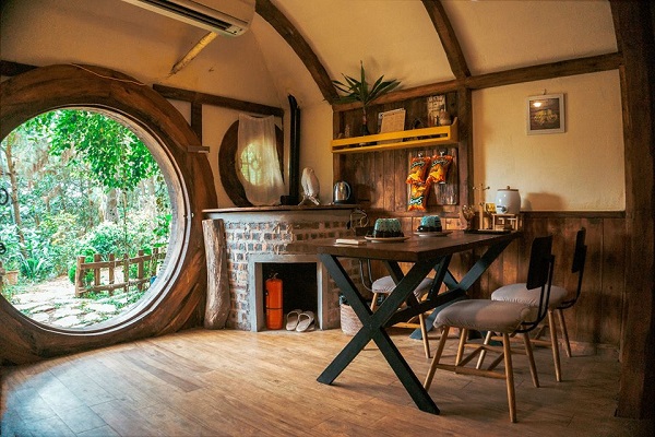 HOBBIT HOUSE - U Lesa