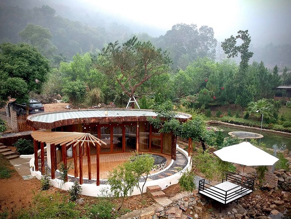 Nh&agrave; Cung Trăng U Lesa