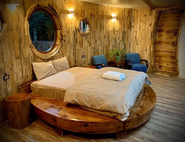 Nh&agrave; Cung Trăng U Lesa