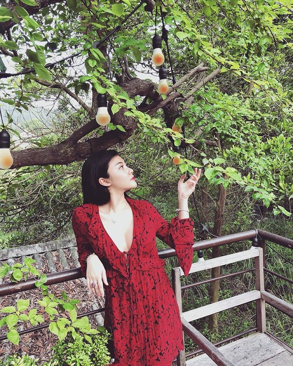 nh&agrave; trắng - ulesa s&oacute;c sơn villa