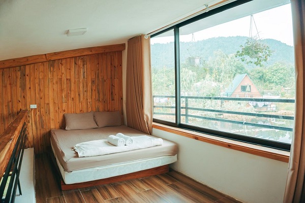 Nh&agrave; b&ecirc;n hồ - ULesa Villa