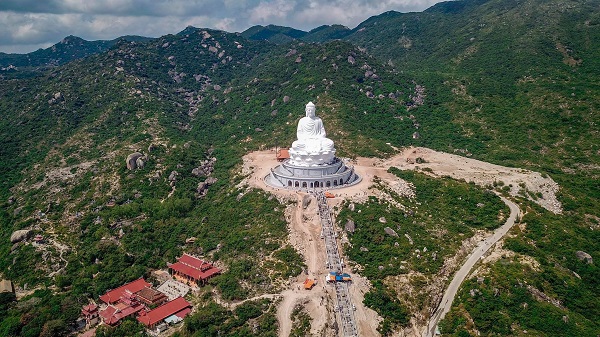 chua ong nui quy nhon-chua linh phong