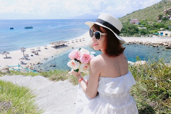 b&atilde;i tắm đ&ocirc;i nha trang