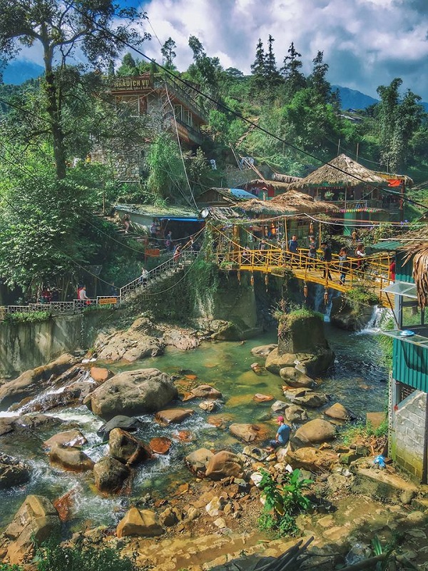 du lịch bản c&aacute;t c&aacute;t sapa